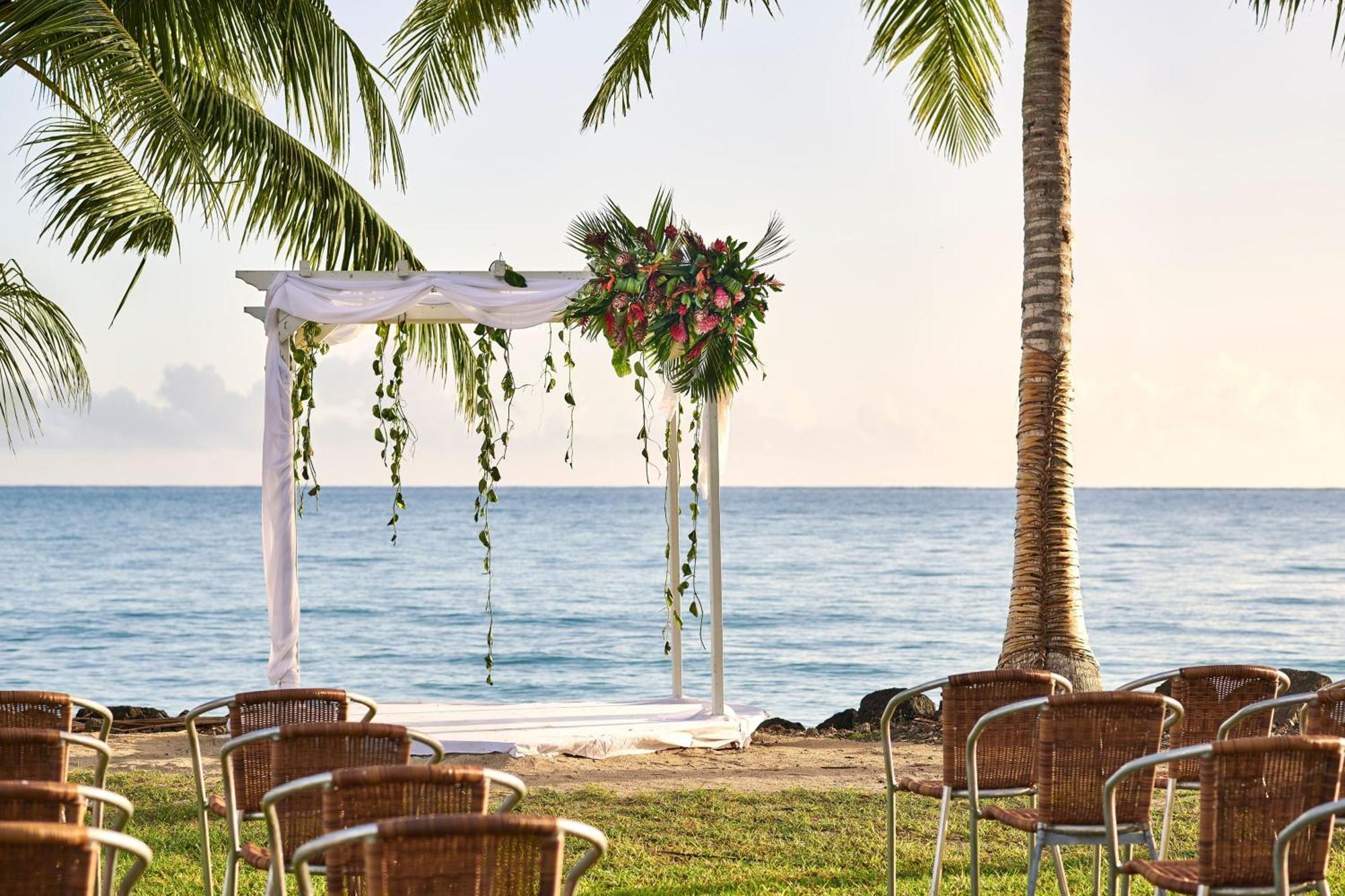 Sheraton Samoa Beach Resort Mulifanua Exteriör bild