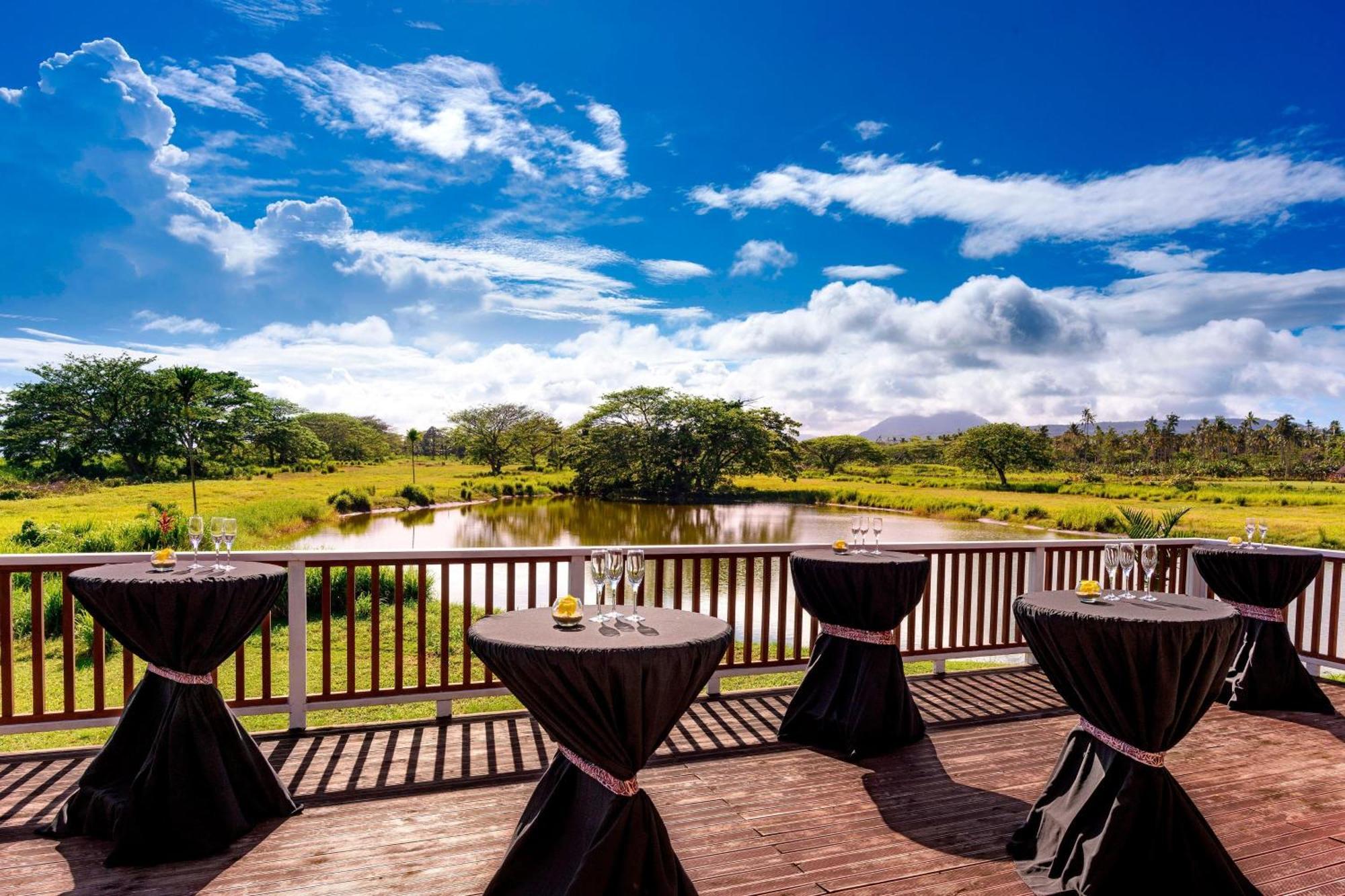 Sheraton Samoa Beach Resort Mulifanua Exteriör bild
