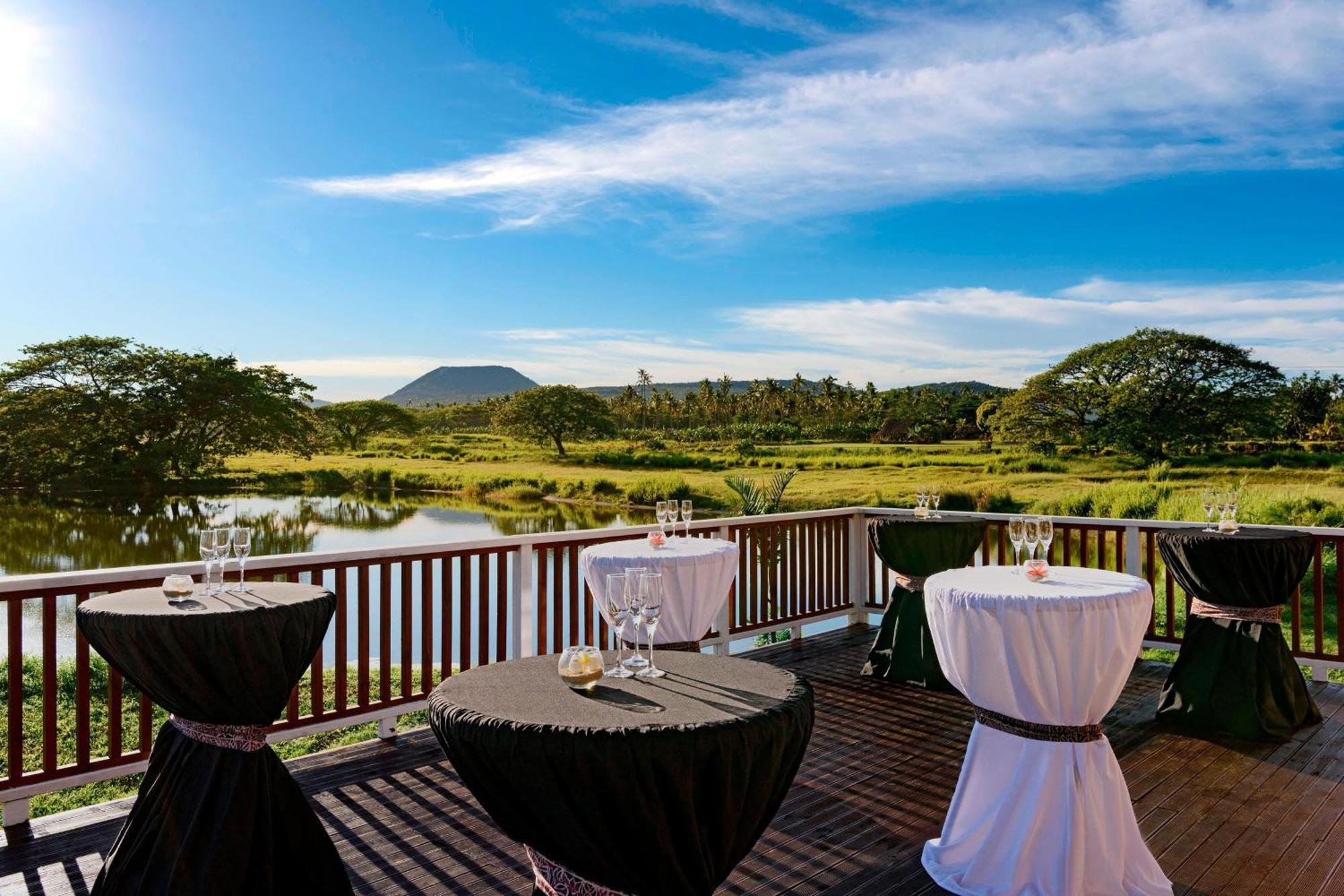 Sheraton Samoa Beach Resort Mulifanua Exteriör bild